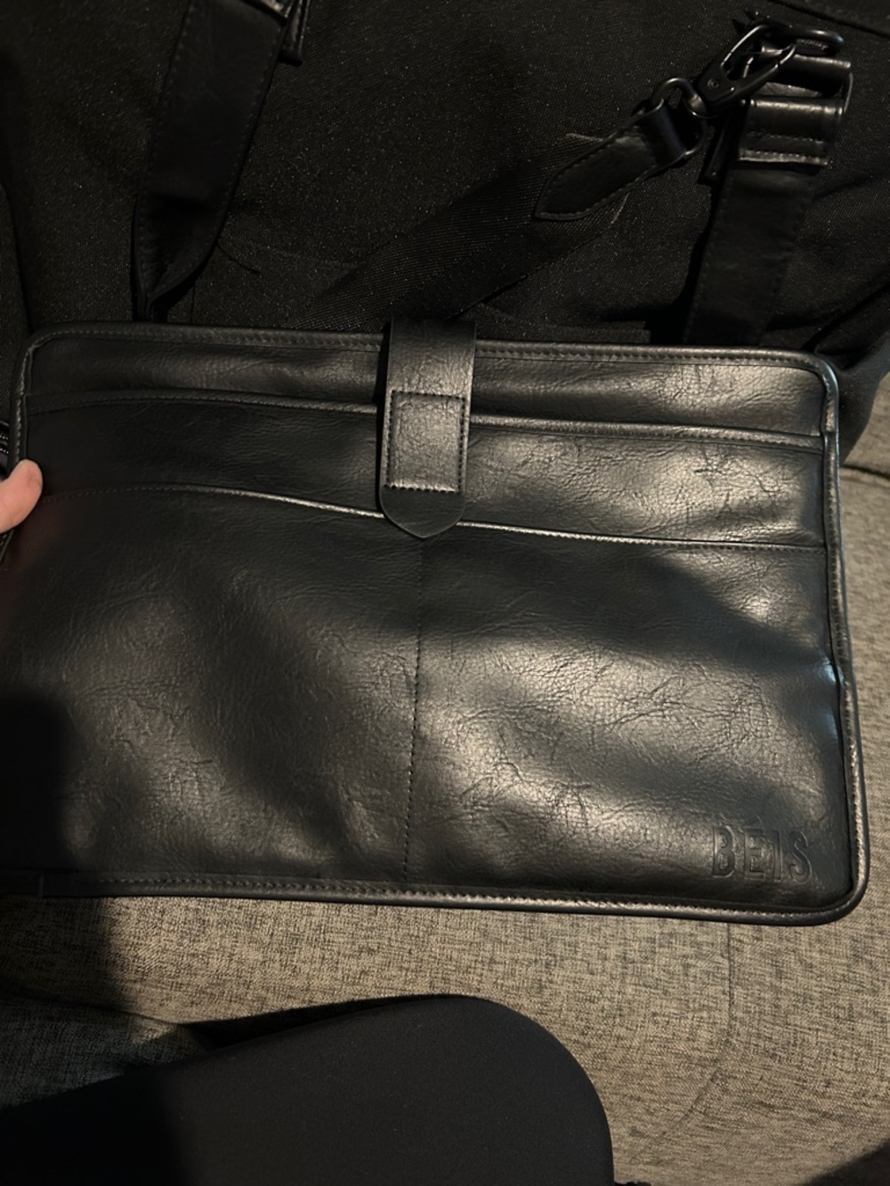 BEIS The Weekender in Black - Picture 11 of 12